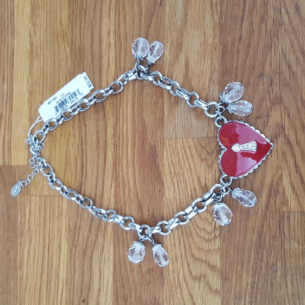 NWT Guess necklace